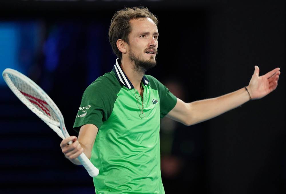 关于澳大利亚网球队轻取英国网球队，梅德韦杰夫绝境逆转的信息