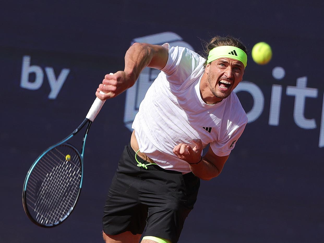 日本网球队血洗美国网球队，兹维列夫统治全场的简单介绍