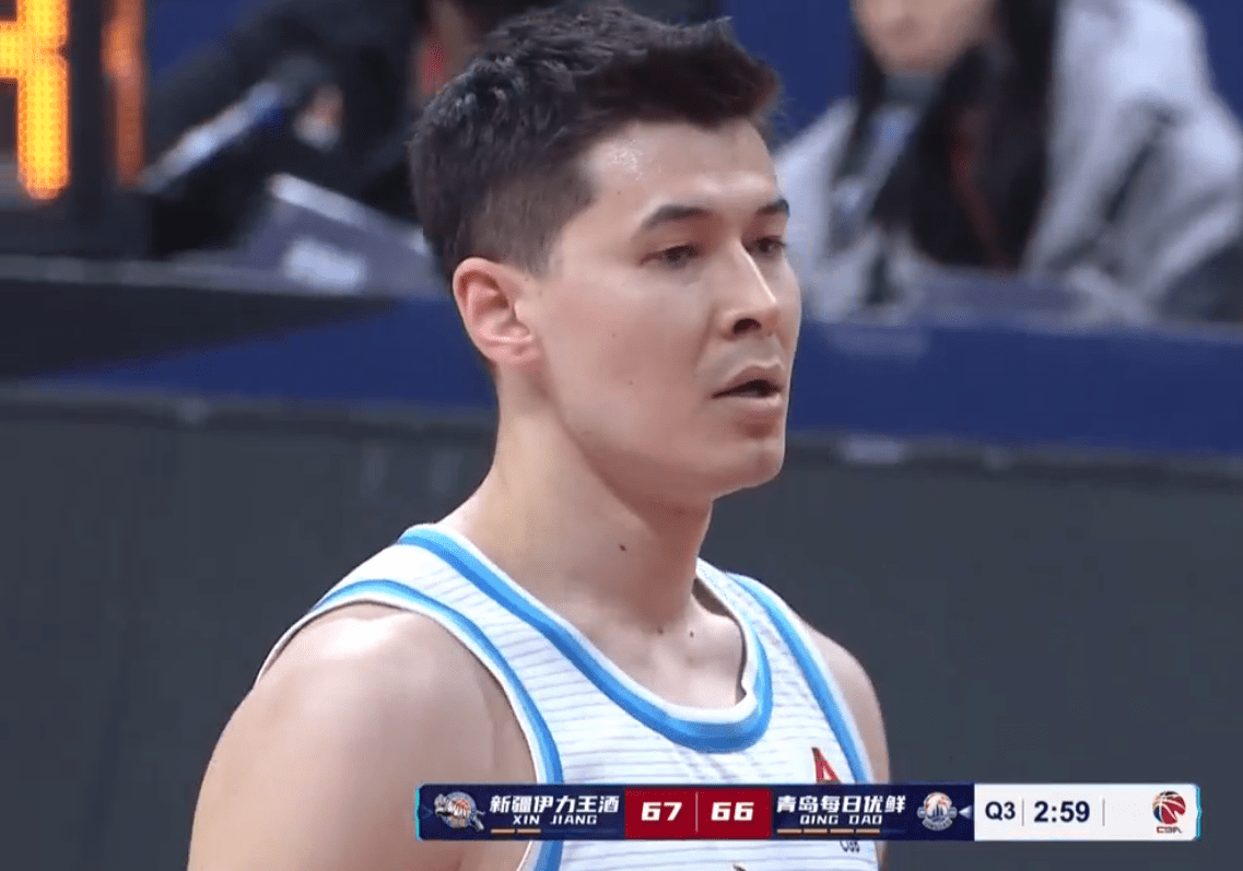 意大利男篮绝杀西班牙男篮，麦科勒姆完成帽子戏法