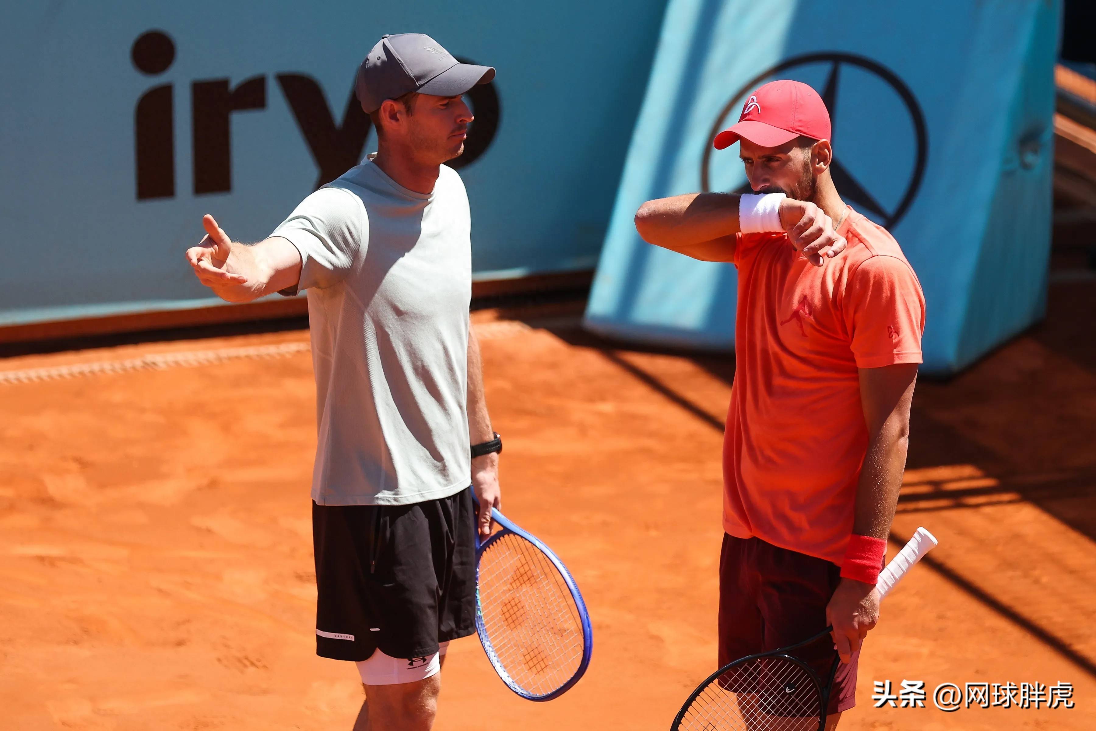 包含法国网球队完胜美国网球队，穆雷送出助攻的词条