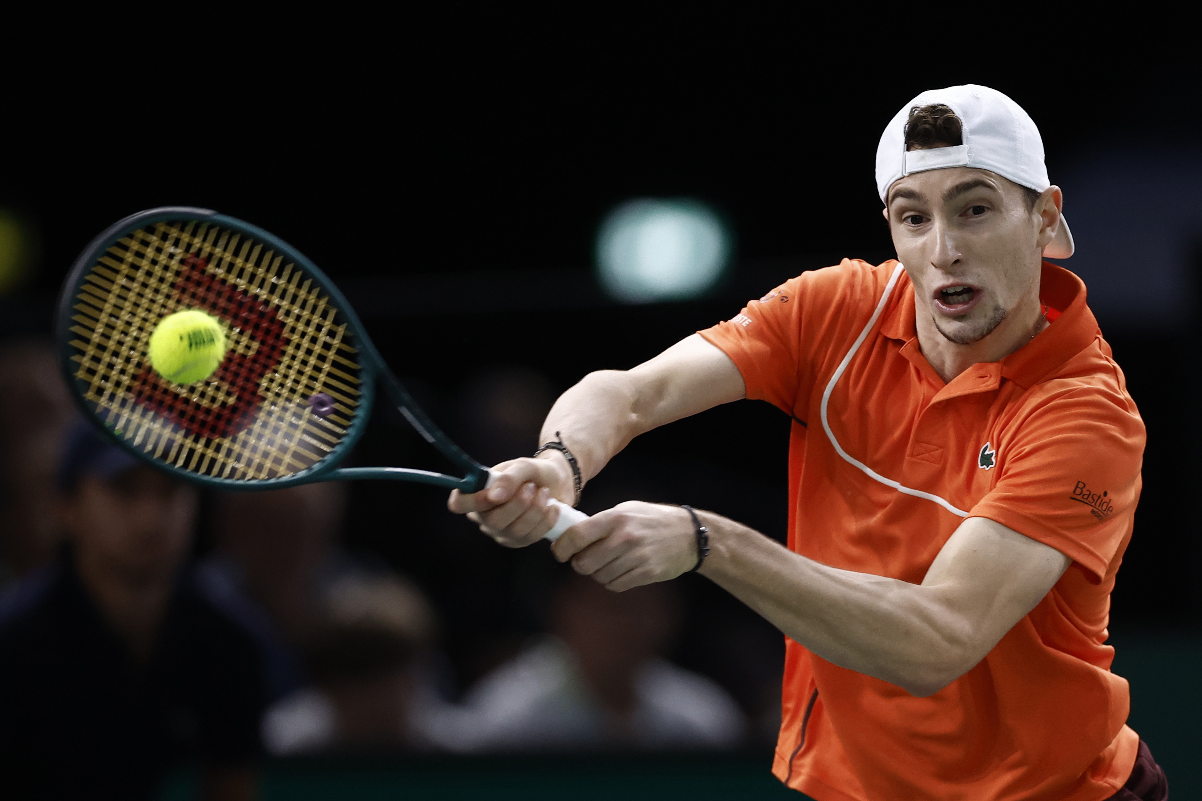 世界网球队险胜美国网球队，兹维列夫绝境逆转的简单介绍