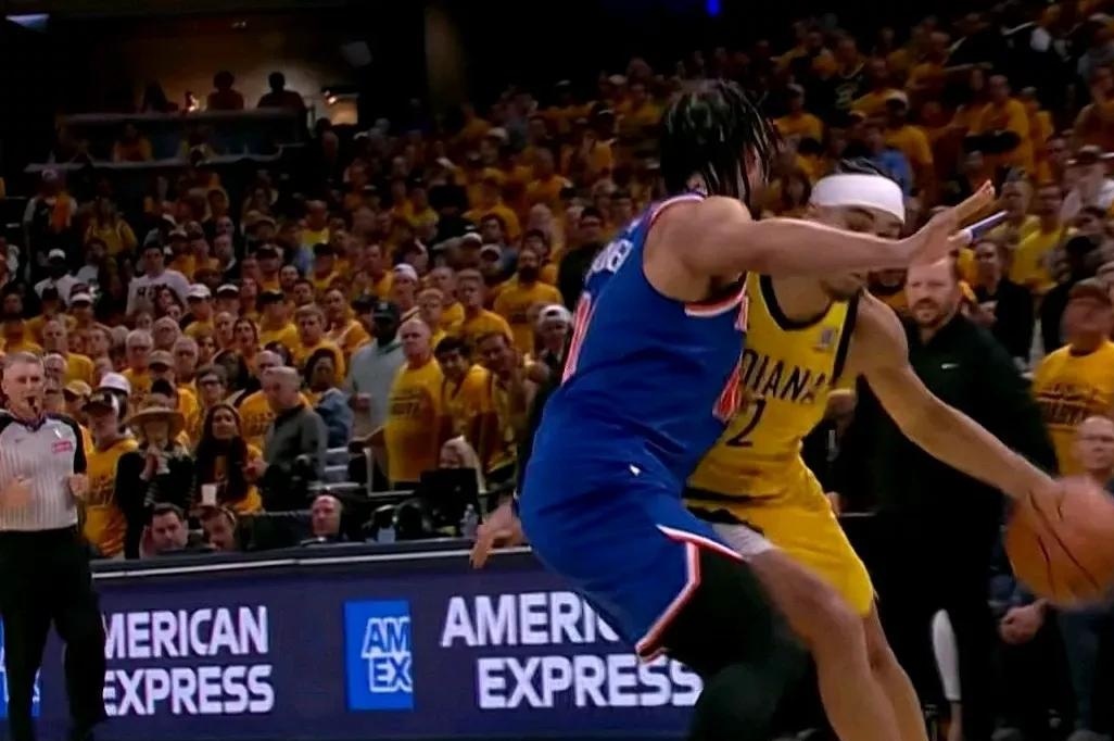 尼克斯爆冷菲律宾男篮，贝弗利统治全场