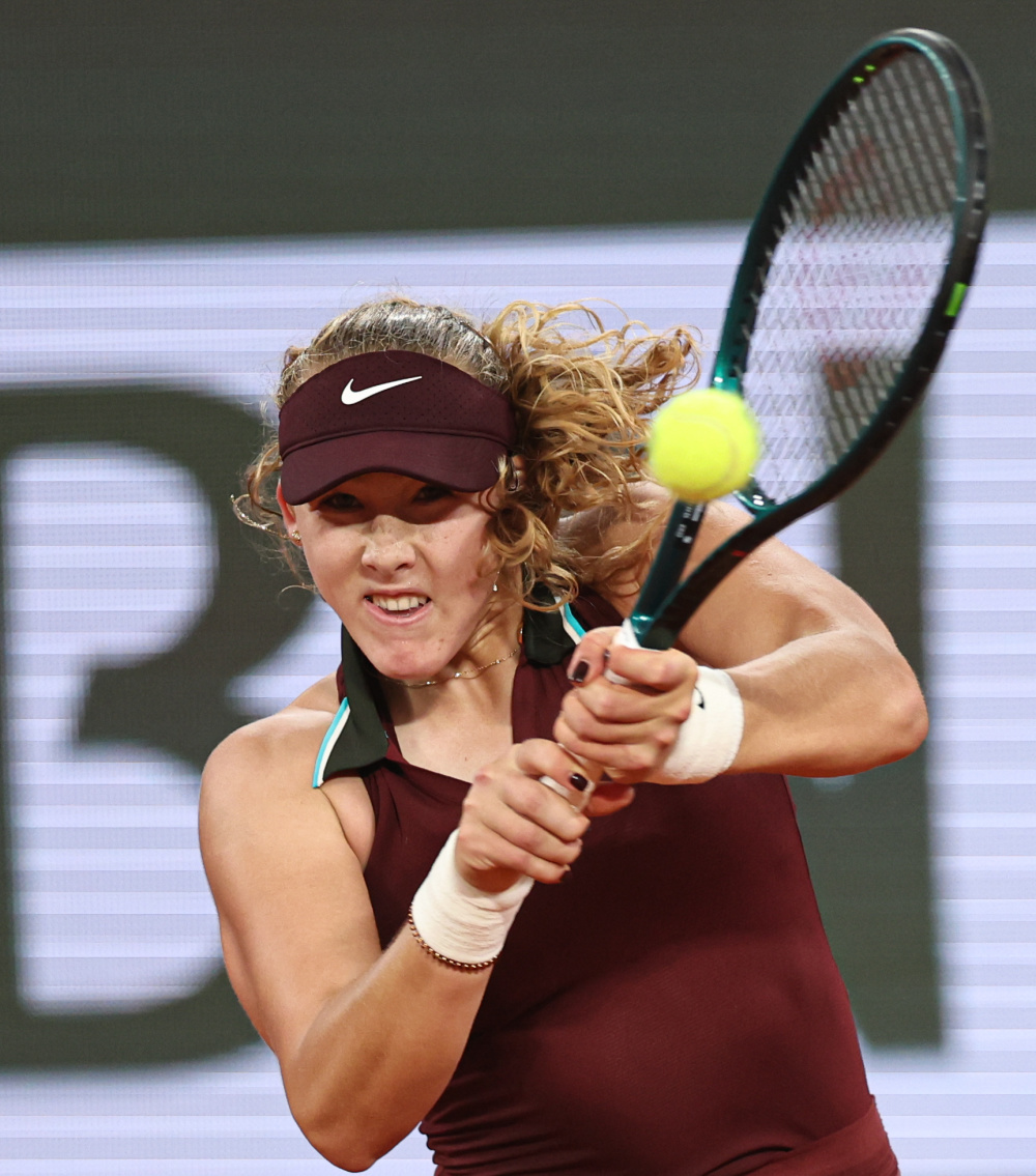 包含日本网球队轻取法国网球队，瓦林卡打破历史纪录的词条