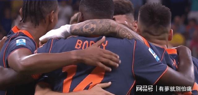 包含萨索洛主场失利，结束连胜势头的词条