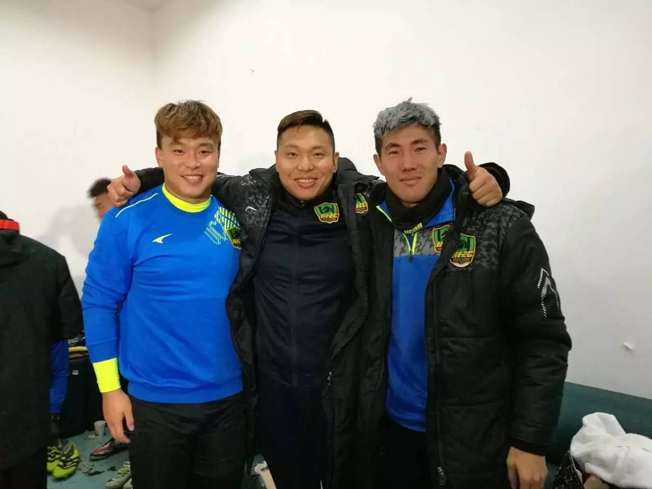 队员闹意见被换下场,教练组织全队团结的简单介绍 队员闹意见被换下场,教练组织全队团结的简单介绍