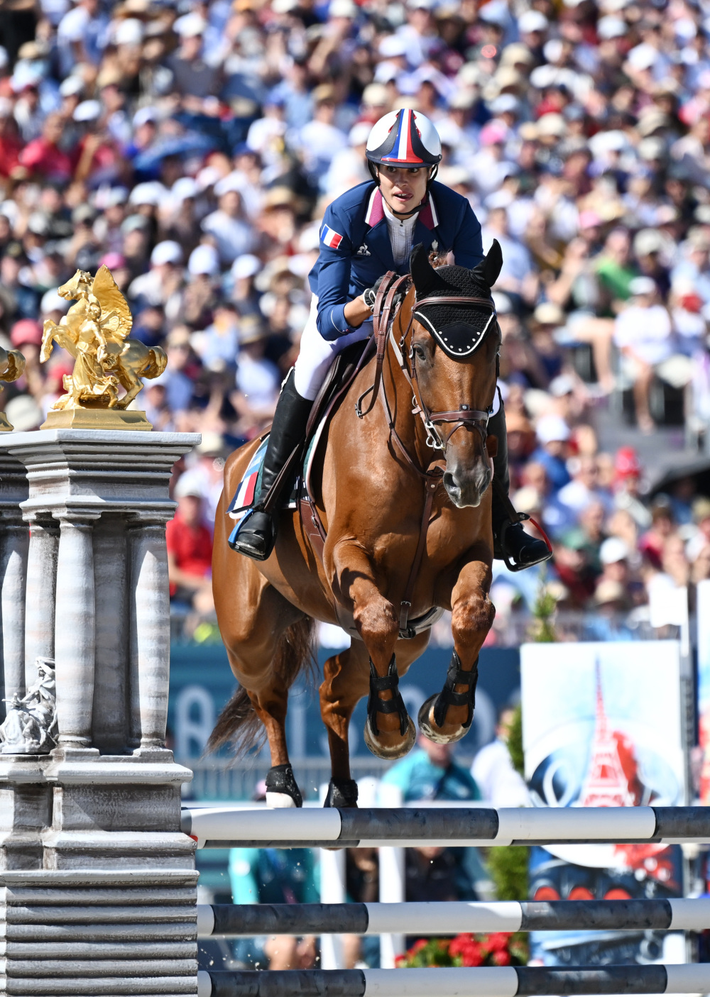 关于现代五项比赛团体赛中，法国队团结一致力挺夺冠！的信息