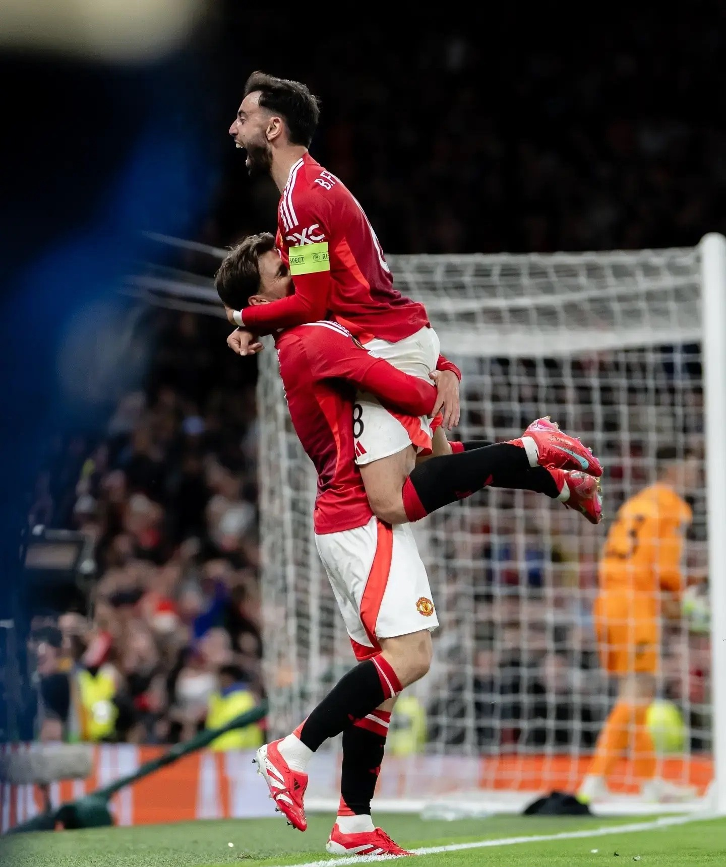 关于热刺逆转惊艳，曼联后防一度瘫痪的信息