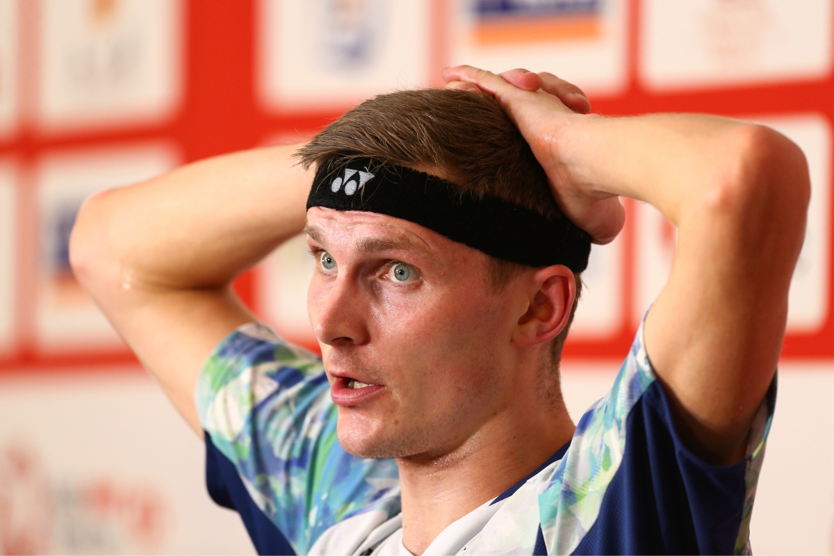 包含日本羽毛球队险胜中国羽毛球队，安赛龙完成帽子戏法的词条