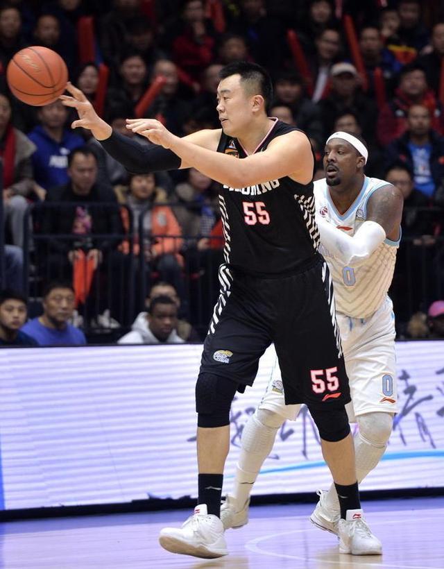 包含辽宁队横扫北京队，塔图姆扛起全队的词条