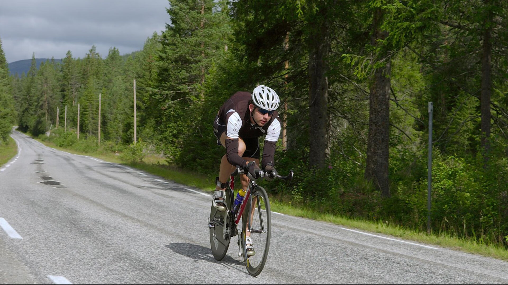 卡塞米罗关键回合不手软,巴西硬仗取胜摩洛哥