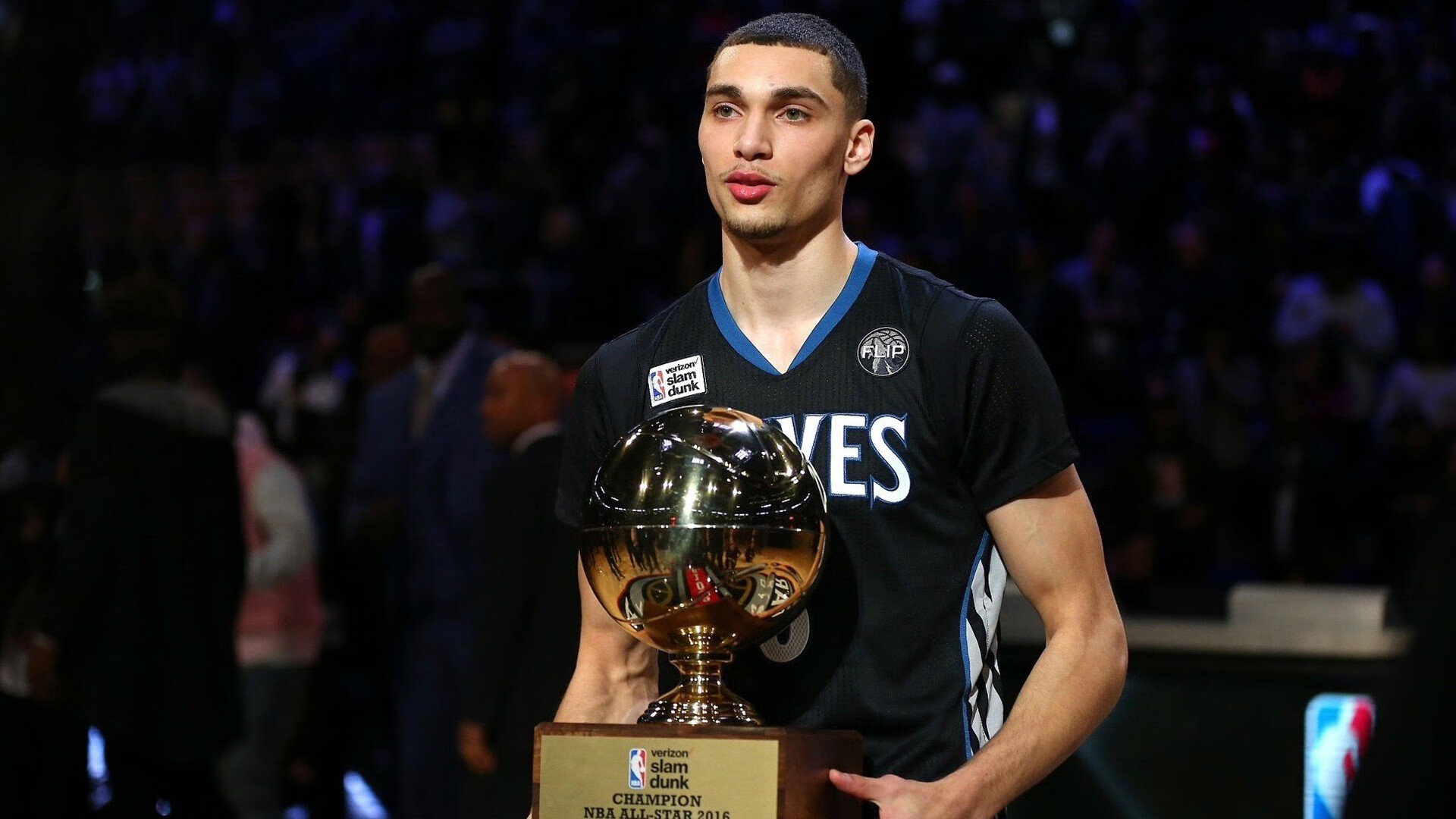 孤星独耀，斯通斯一人扛起NBA季后赛之夜的史诗篇章